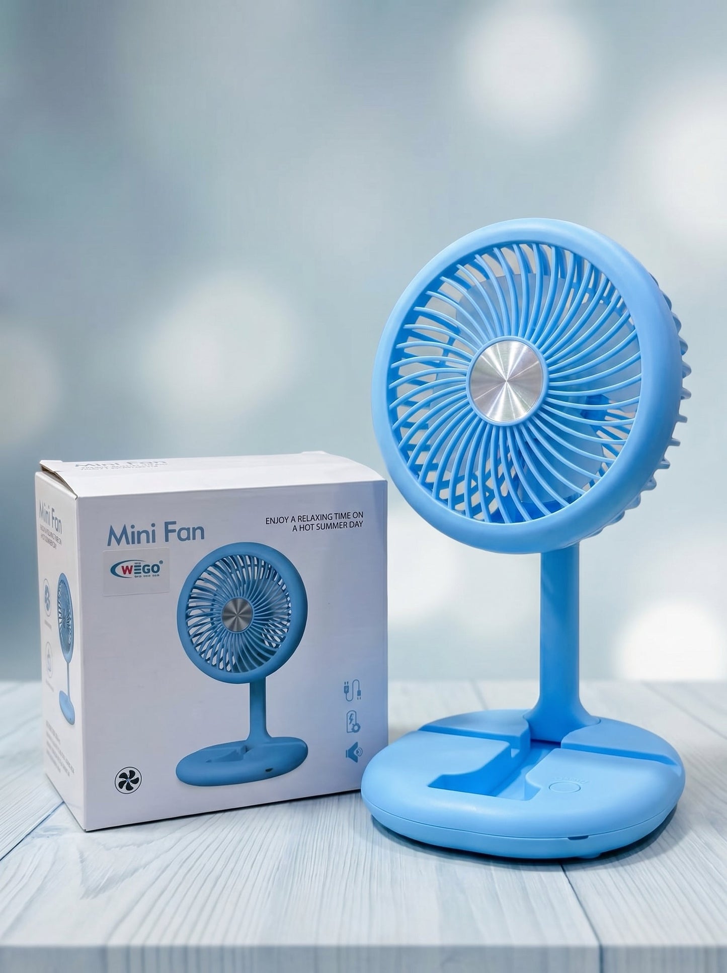 9" Rechargeable & Foldable Three Speed Desktop Fan With Light